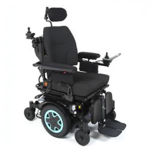 Outdoor/indoor power wheelchair