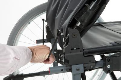 Backrest folding mechanism